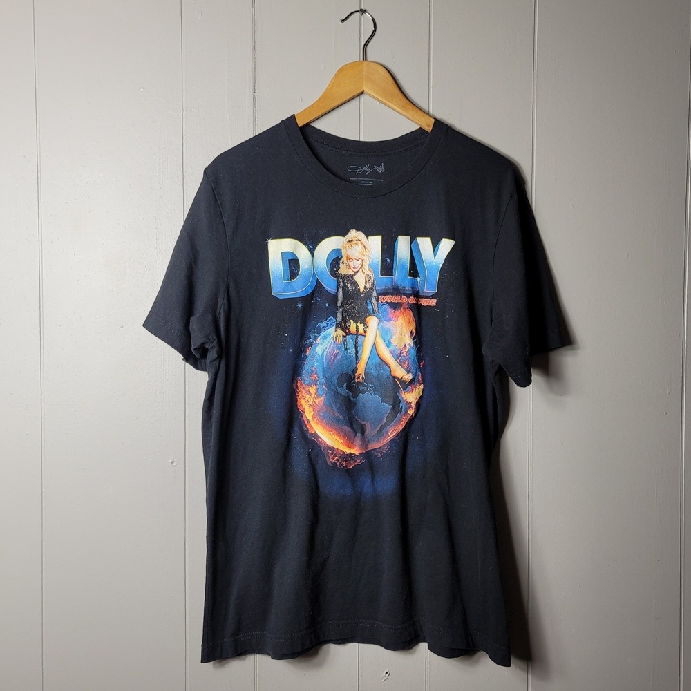 DOLLY PARTON WORLD ON FIRE DOLLYWOOD BLACK T-SHIRT MENS SIZE XL